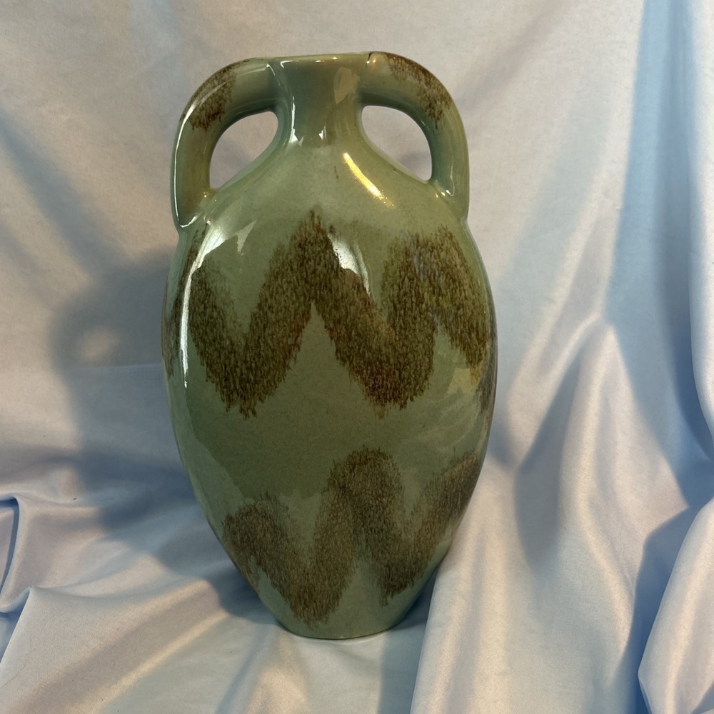 Art Pottery Vase Large 11 X 6 Green Handled Charlie Brown Shirt Print Glazed
